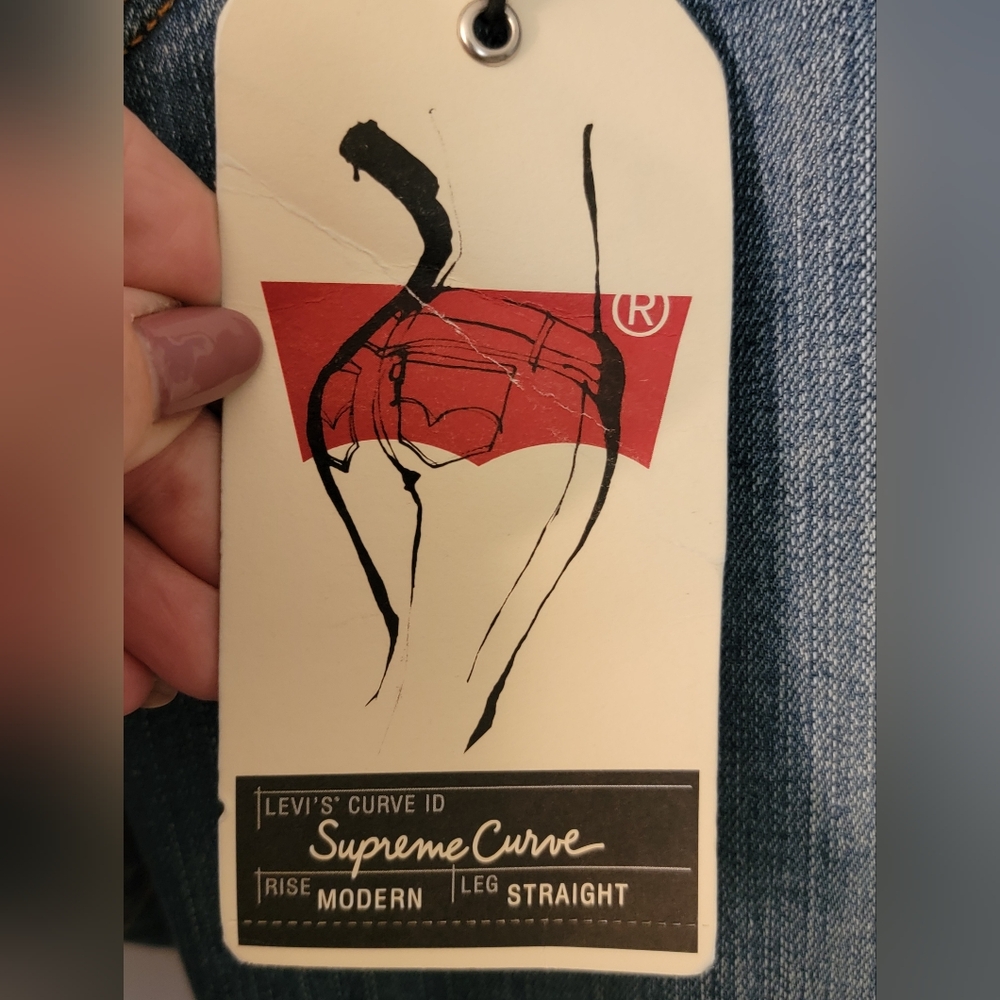 NWT Levi's Classic Straight Leg Jeans Size 31x32 - Picture 3 of 14